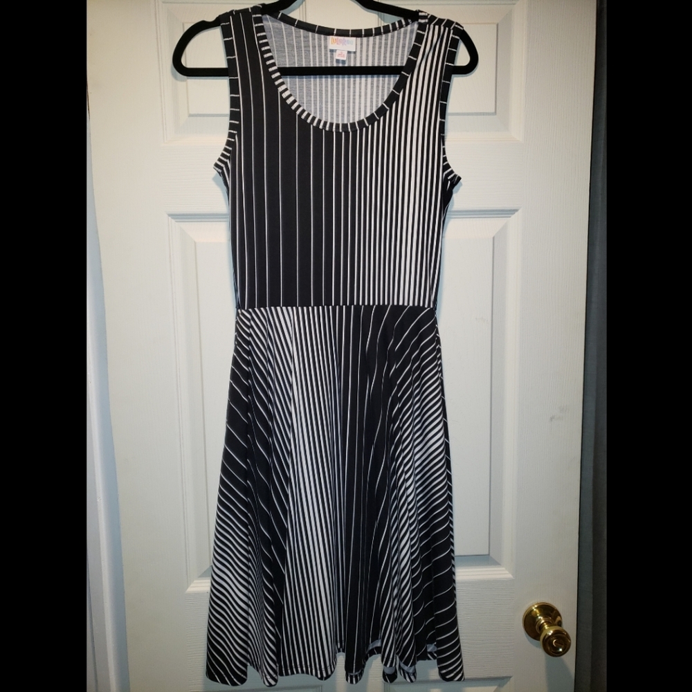 Lularoe Nikki dress- SMALL